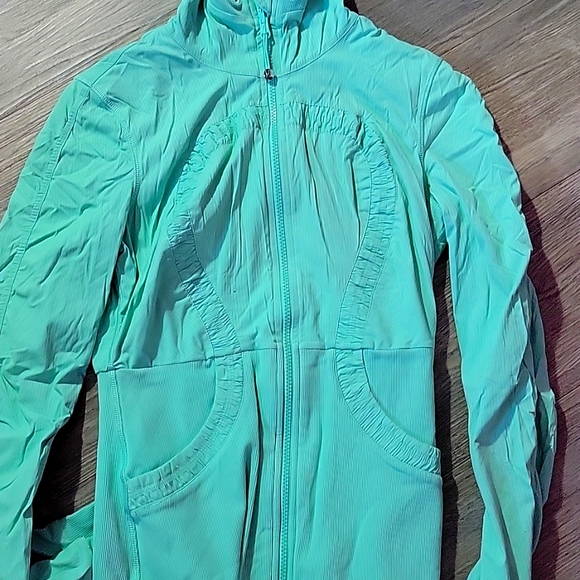 Coat - Picture 1 of 6